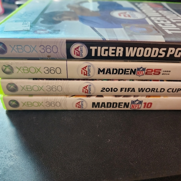 Other - 4 Xbox 360 Game Lot Madden 10, 25 Golf Tiger Woods FIFA 2010